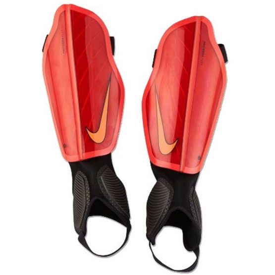 Futbalové chrániče Nike Protegga Flex M - SP0313-658