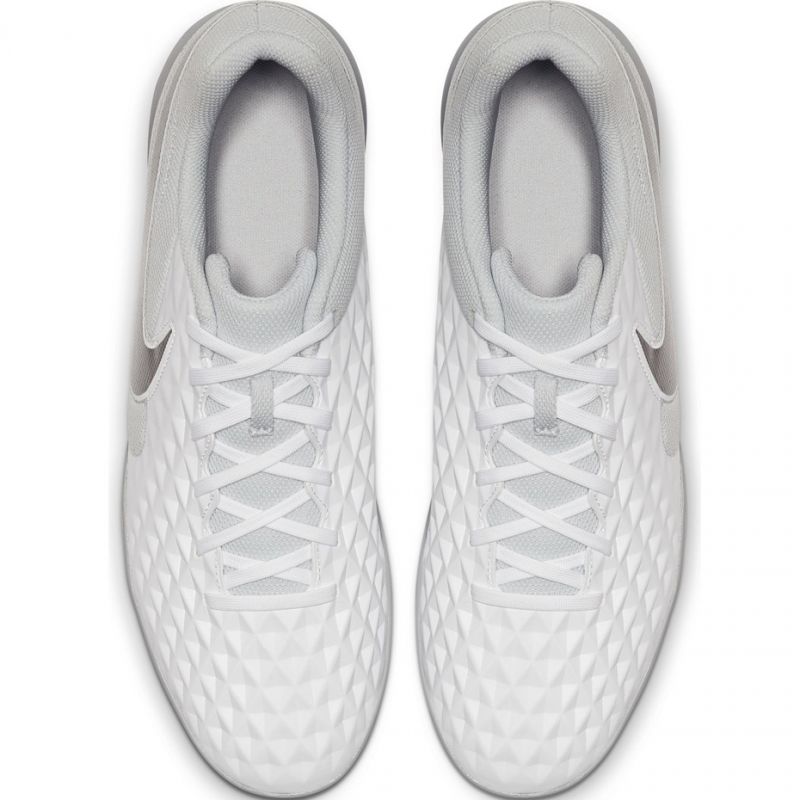 Halovky Nike Tiempo Legend 8 Club IC M AT6110-100 – Obrázok 2