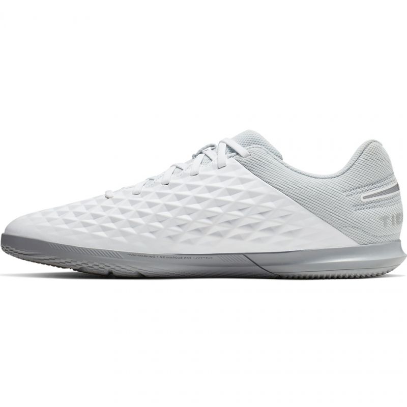 Halovky Nike Tiempo Legend 8 Club IC M AT6110-100 – Obrázok 3