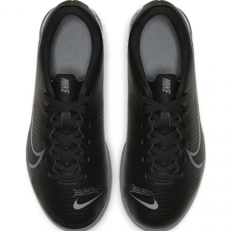Kopačky Nike Mercurial Vapor 13 Club IC JR AT8169 001 – Obrázok 2