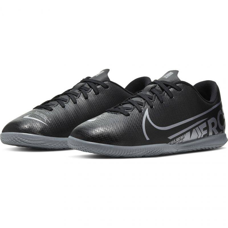 Kopačky Nike Mercurial Vapor 13 Club IC JR AT8169 001 – Obrázok 3