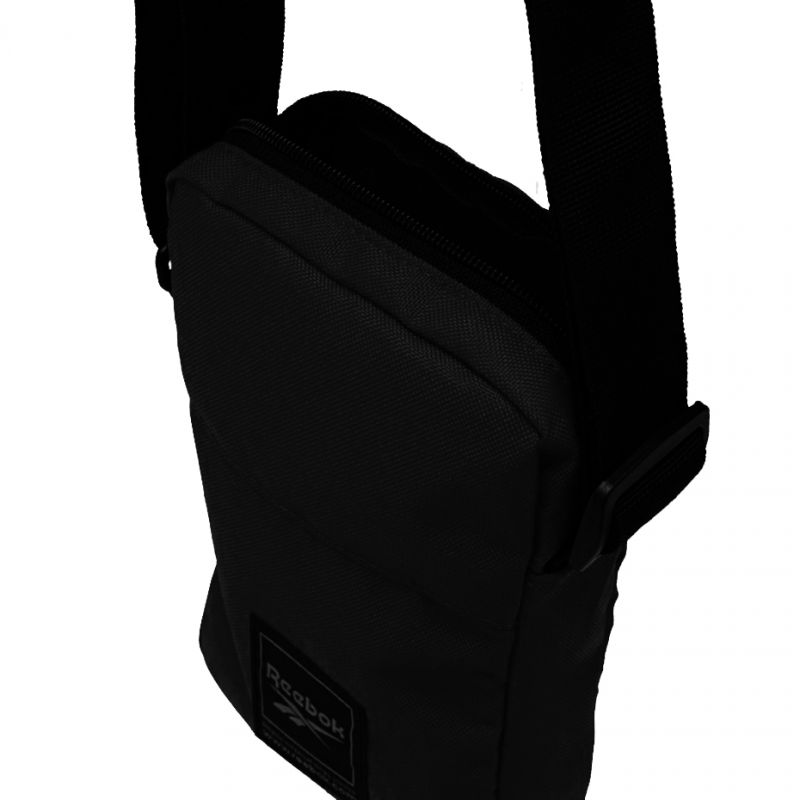 Malá taška na rameno Reebok Workout City Bag FQ5288 – Obrázok 3